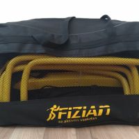 Komplet pripomočkov prejmete v tej praktični in močni Fizian torbi z ročajema.