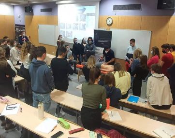 Ergon Technique se predstavi študentom in profesorjem na Fakulteti za vede o zdravju v Izoli.